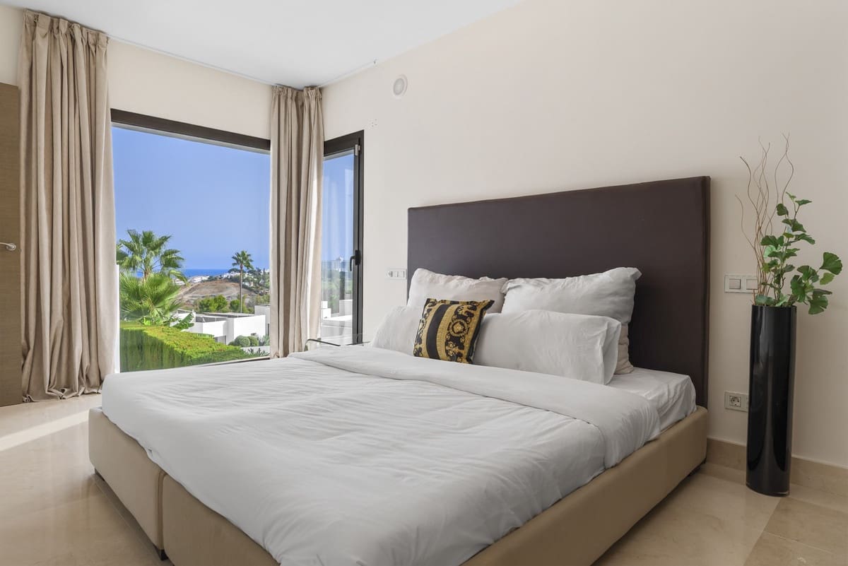 4 soveværelse Villa til salg i Benahavis med swimmingpool garage - € 1.725.000 (Ref: 9805334)