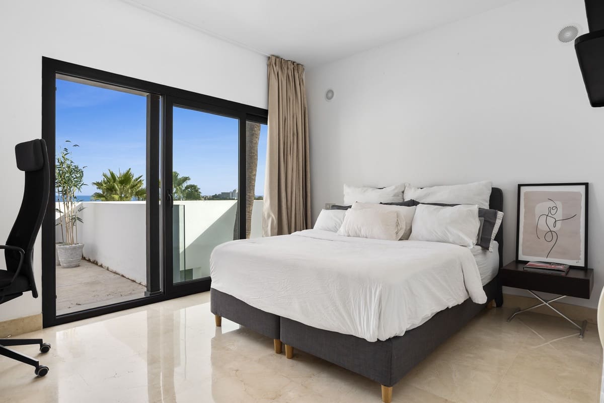 4 soveværelse Villa til salg i Benahavis med swimmingpool garage - € 1.725.000 (Ref: 9805334)