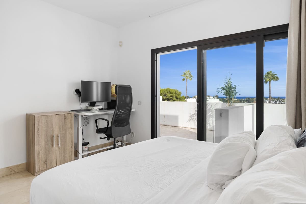 4 soveværelse Villa til salg i Benahavis med swimmingpool garage - € 1.725.000 (Ref: 9805334)