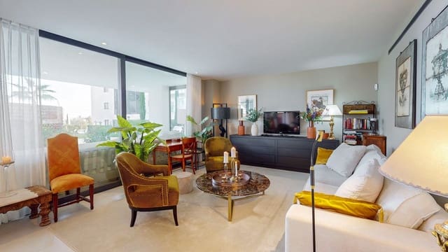 3 Zimmer Apartment zu verkaufen in Fuengirola mit Pool Garage - 940.000 € (Ref: 9805511)