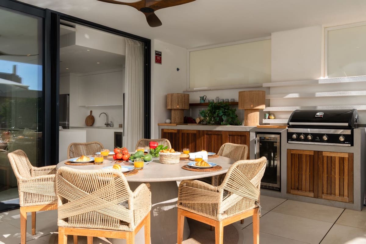 3 Zimmer Apartment zu verkaufen in Fuengirola mit Pool Garage - 940.000 € (Ref: 9805511)