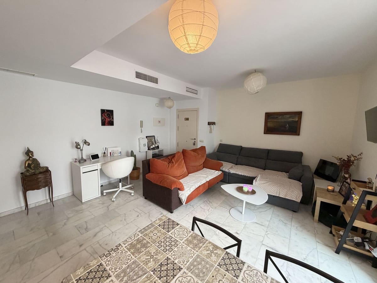 2 slaapkamer Appartement te koop in Estepona met zwembad garage - € 245.000 (Ref: 9805641)