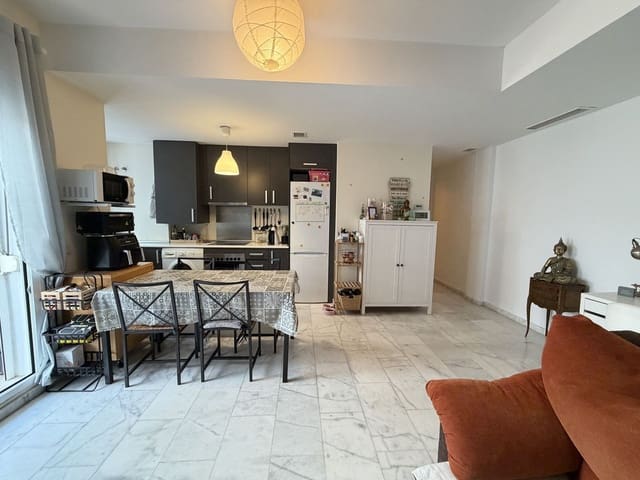 2 slaapkamer Appartement te koop in Estepona met zwembad garage - € 245.000 (Ref: 9805641)
