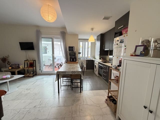 2 slaapkamer Appartement te koop in Estepona met zwembad garage - € 245.000 (Ref: 9805641)