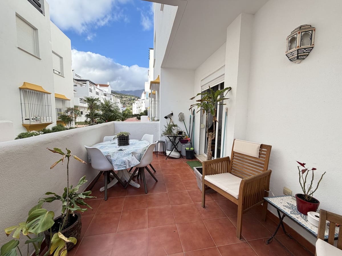 2 slaapkamer Appartement te koop in Estepona met zwembad garage - € 245.000 (Ref: 9805641)