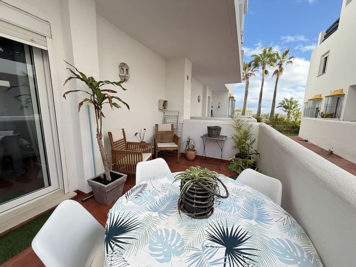2 slaapkamer Appartement te koop in Estepona met zwembad garage - € 245.000 (Ref: 9805641)