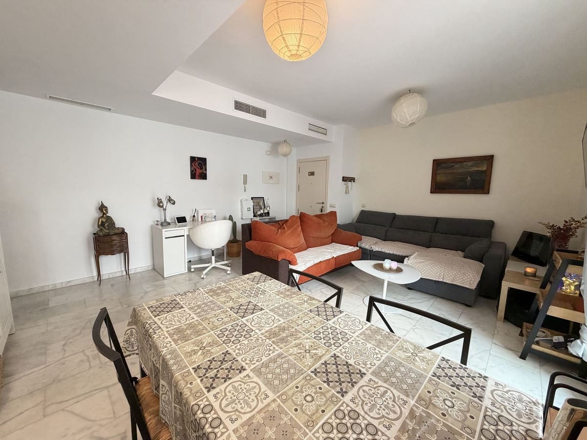2 slaapkamer Appartement te koop in Estepona met zwembad garage - € 245.000 (Ref: 9805641)