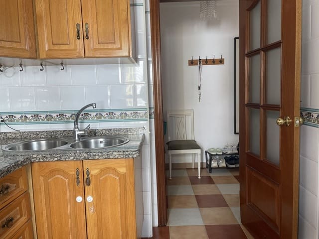2 sovrum Lägenhet till salu i Estepona - 298 000 € (Ref: 9807354)