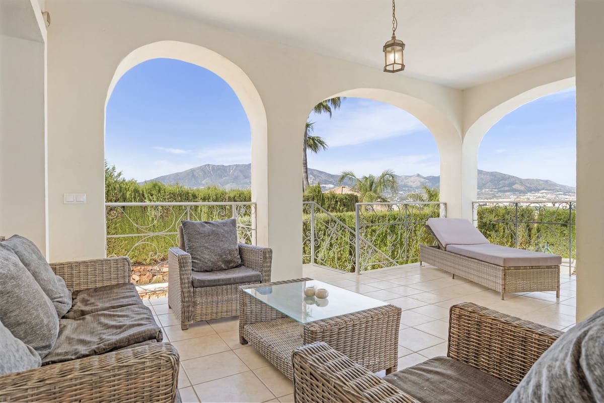 5 chambre Villa/Maison à vendre à Cerro del Aguila avec piscine garage - 995 000 € (Ref: 9808943)