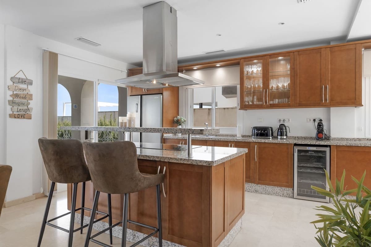 5 chambre Villa/Maison à vendre à Cerro del Aguila avec piscine garage - 995 000 € (Ref: 9808943)