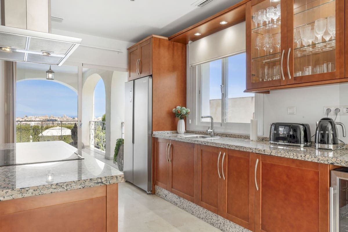 5 chambre Villa/Maison à vendre à Cerro del Aguila avec piscine garage - 995 000 € (Ref: 9808943)