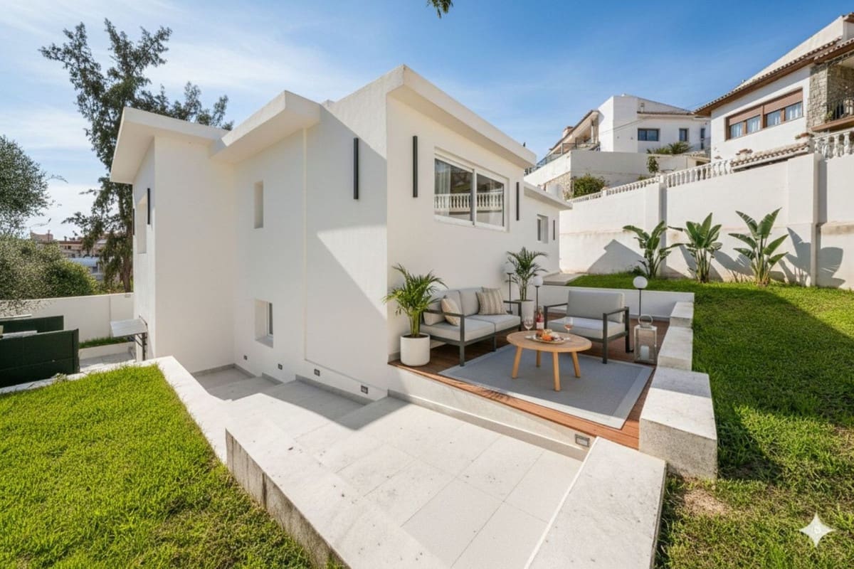 3 Zimmer Villa zu verkaufen in Fuengirola mit Pool Garage - 749.000 € (Ref: 9808944)