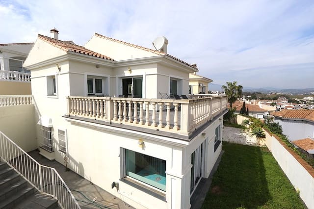 3 chambre Villa/Maison à vendre à Cerro del Aguila, Mijas avec piscine garage - 675 000 € (Ref: 9808946)