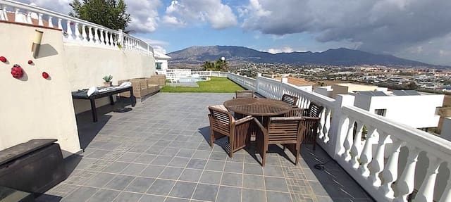 3 chambre Villa/Maison à vendre à Cerro del Aguila, Mijas avec piscine garage - 675 000 € (Ref: 9808946)