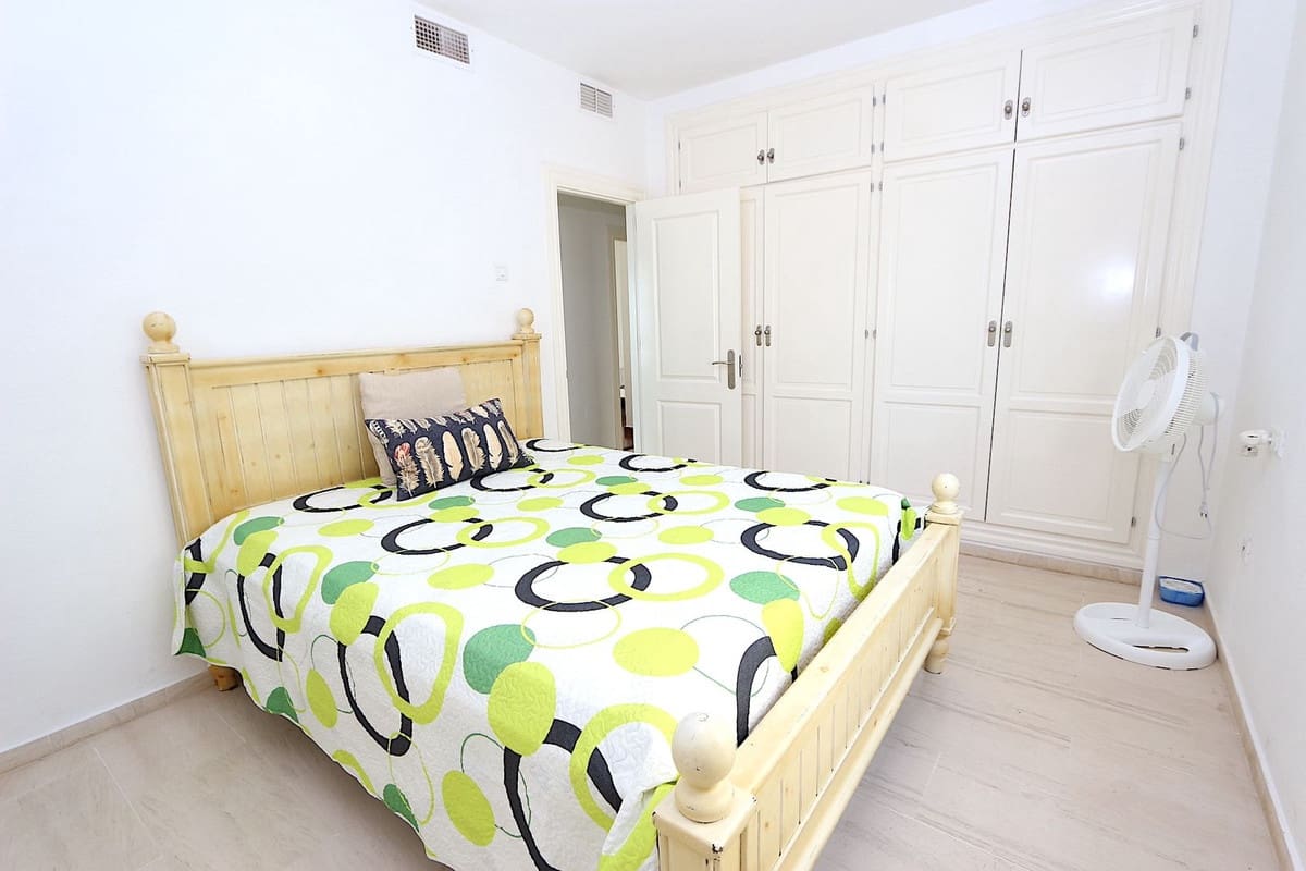 Chalet de 3 habitaciones en Cerro del Aguila en venta con piscina garaje - 675.000 € (Ref: 9808946)