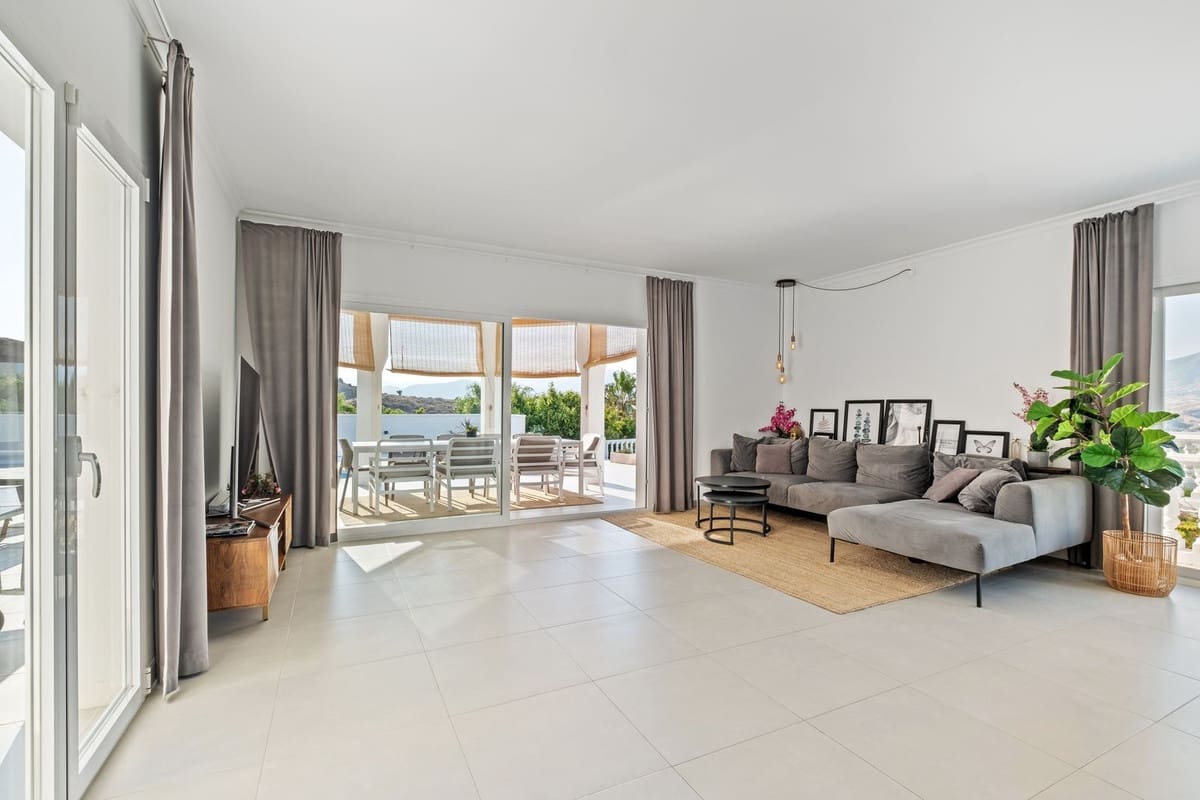 6 bedroom Villa for sale in Cerro del Aguila with pool garage - € 1,290,000 (Ref: 9810448)