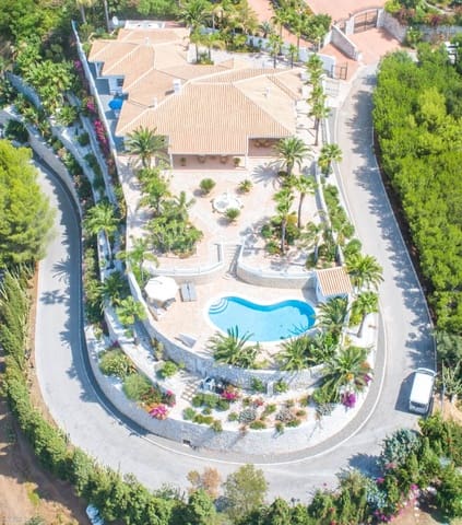 4 Zimmer Villa zu verkaufen in Valtocado, Mijas mit Pool Garage - 1.650.000 € (Ref: 9810867)