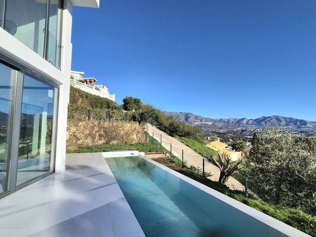 3 sypialnia Willa na sprzedaż w Cerro del Aguila, Mijas z basenem garażem - 1 089 000 € (Ref: 9812412)