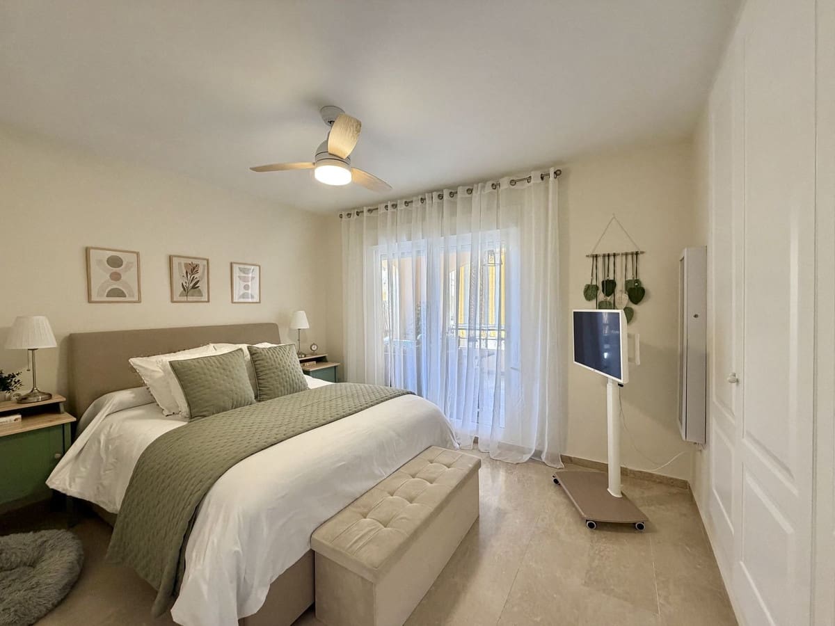 3 slaapkamer Appartement te koop in Calahonda met zwembad garage - € 429.000 (Ref: 9812446)
