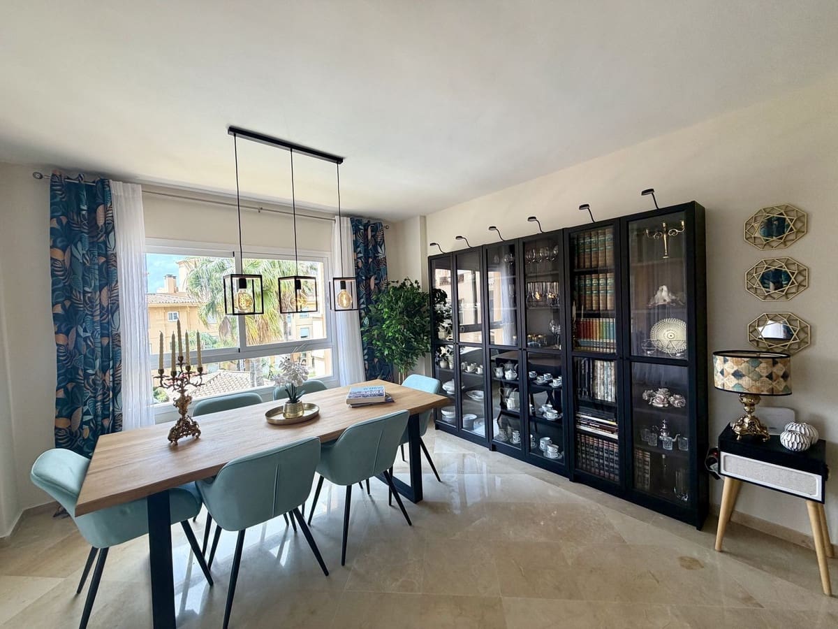 3 slaapkamer Appartement te koop in Calahonda met zwembad garage - € 429.000 (Ref: 9812446)