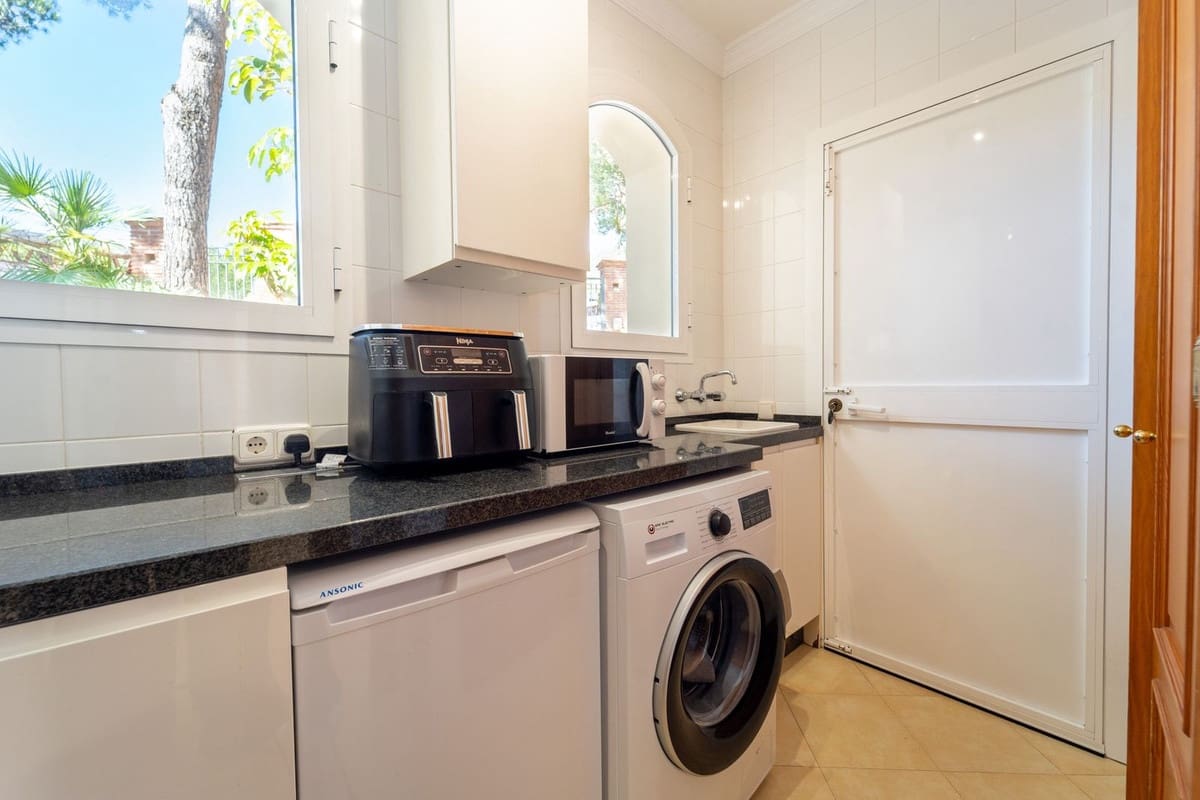 4 chambre Villa/Maison à vendre à Valtocado avec piscine garage - 1 500 000 € (Ref: 9812448)