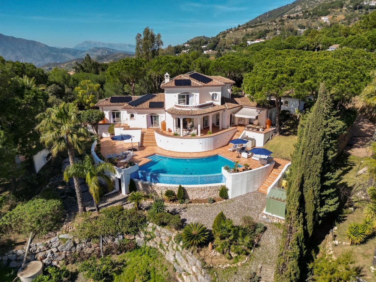4 chambre Villa/Maison à vendre à Valtocado avec piscine garage - 1 500 000 € (Ref: 9812448)