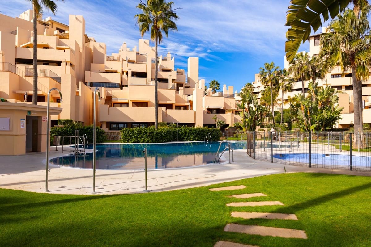 3 bedroom Apartment for sale in New Golden Mile with pool garage - € 695,000 (Ref: 9813932)