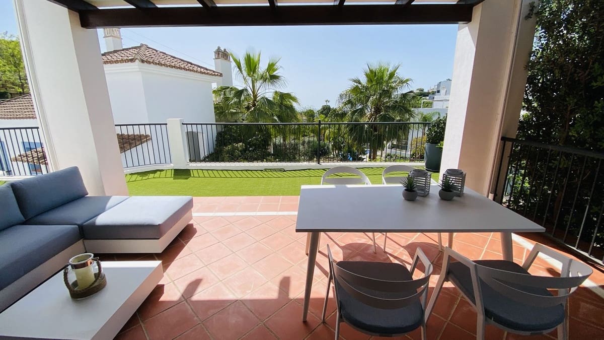 3 Zimmer Apartment zu verkaufen in El Paraiso mit Pool Garage - 619.000 € (Ref: 9813933)