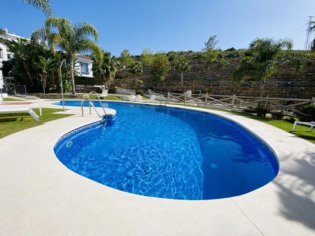 3 Zimmer Apartment zu verkaufen in El Paraiso, Estepona mit Pool Garage - 619.000 € (Ref: 9813933)