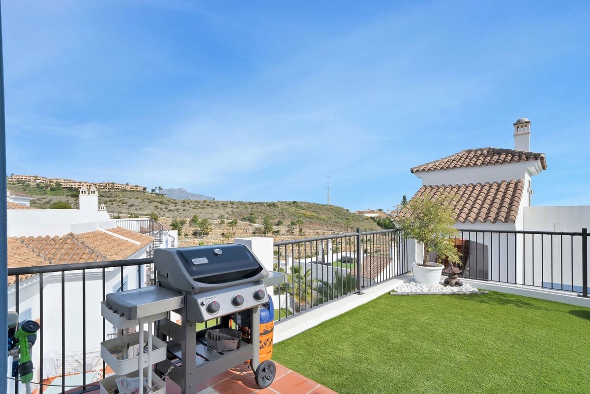 3 chambre Appartement à vendre à Benahavis avec piscine garage - 550 000 € (Ref: 9813936)