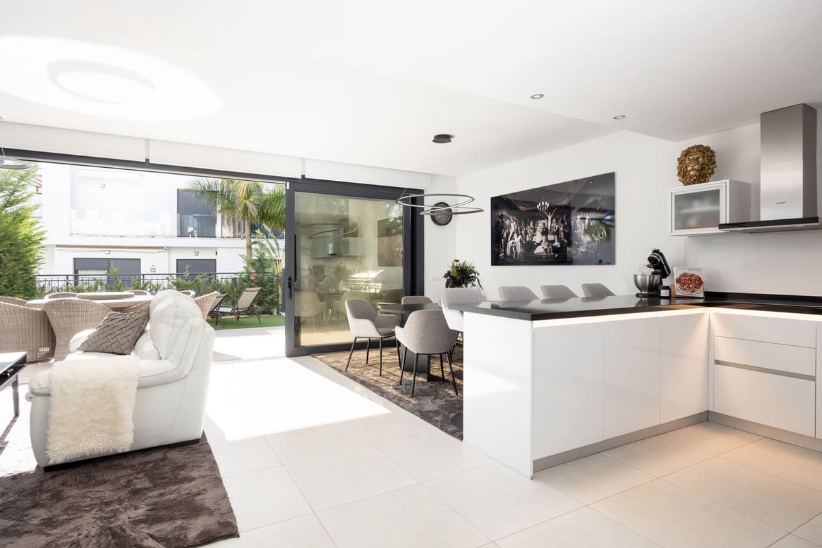 3 sypialnia Dom na sprzedaż w Bel-Air z basenem garażem - 899 000 € (Ref: 9818437)