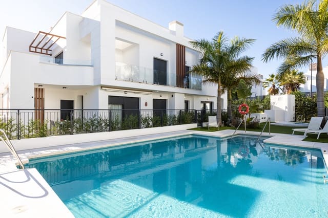 3 sypialnia Dom na sprzedaż w Bel-Air, Estepona z basenem garażem - 899 000 € (Ref: 9818437)