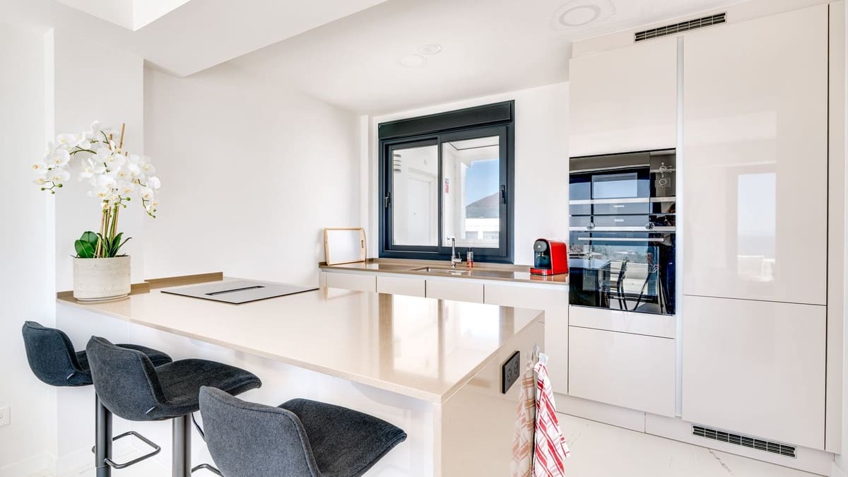 2 bedroom Penthouse for sale in Bahia de Casares with pool garage - € 785,000 (Ref: 9818636)