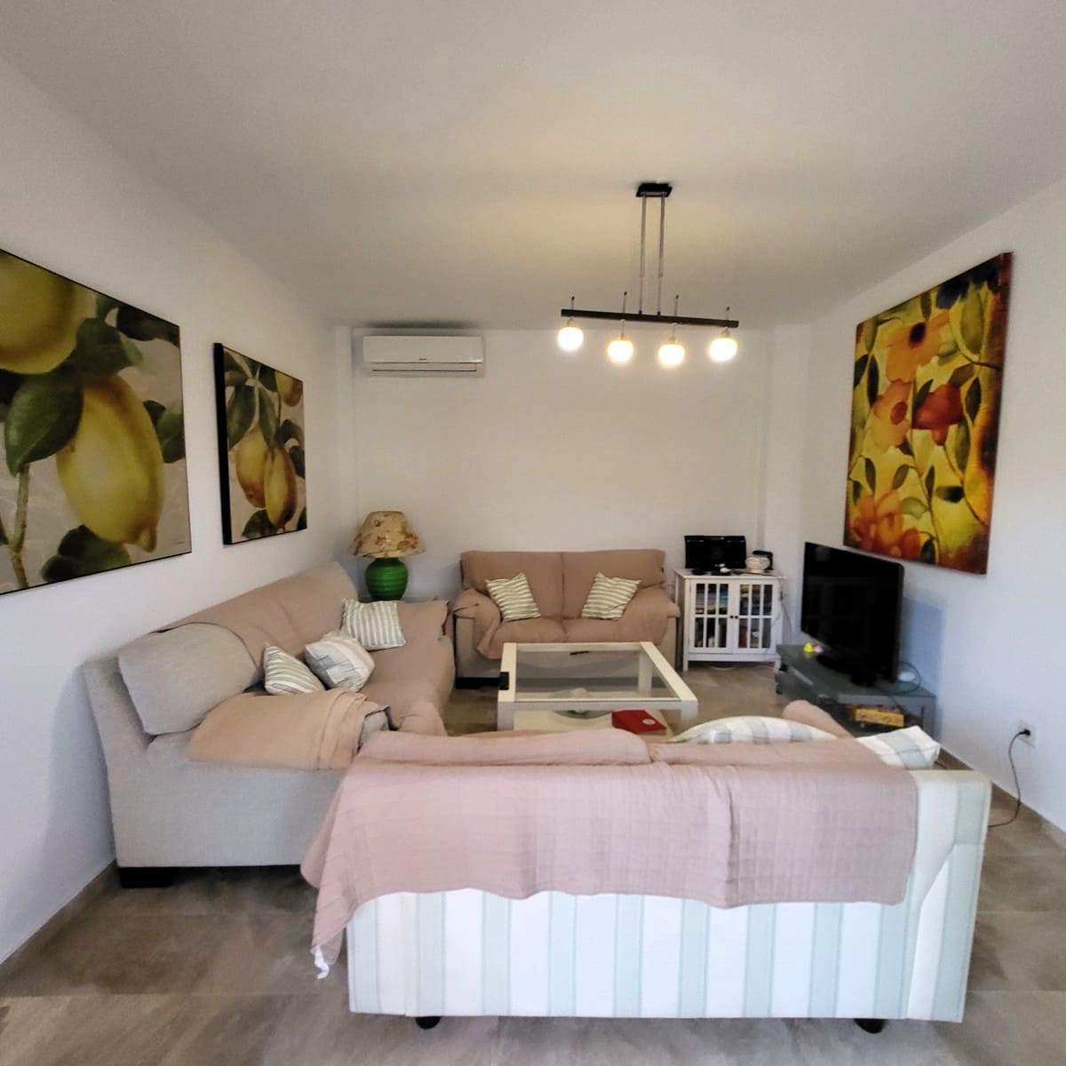 3 soveværelse Byhus til salg i Manilva med swimmingpool garage - € 495.000 (Ref: 9818638)