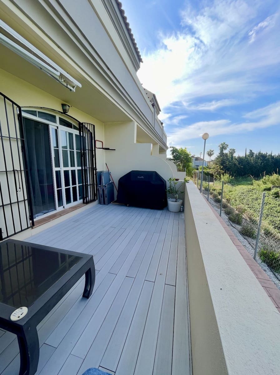 3 Zimmer Haus zu verkaufen in La Duquesa / Puerto de la Duquesa mit Pool Garage - 360.000 € (Ref: 9818643)