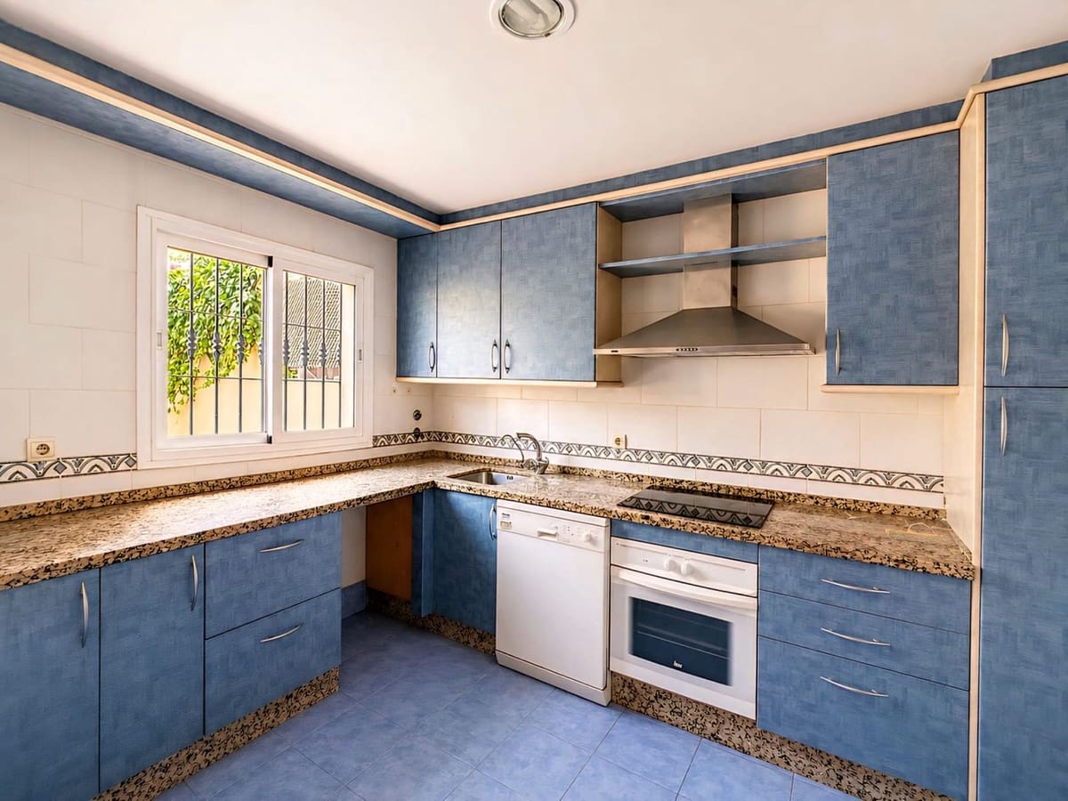 3 camera da letto Casa in vendita in Estepona con piscina garage - 499.000 € (Rif: 9821264)