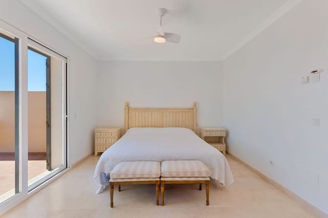 3 Zimmer Haus zu verkaufen in Atalaya-Isdabe, Estepona mit Pool Garage - 899.000 € (Ref: 9821638)