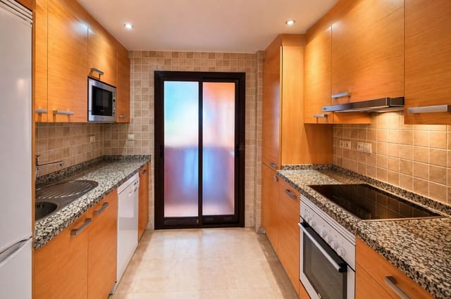 2 bedroom Apartment for sale in Estepona with pool garage - € 365,000 (Ref: 9823481)