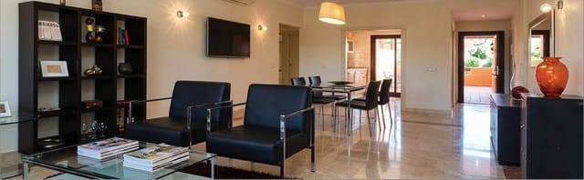 2 bedroom Apartment for sale in Estepona with pool garage - € 365,000 (Ref: 9823481)