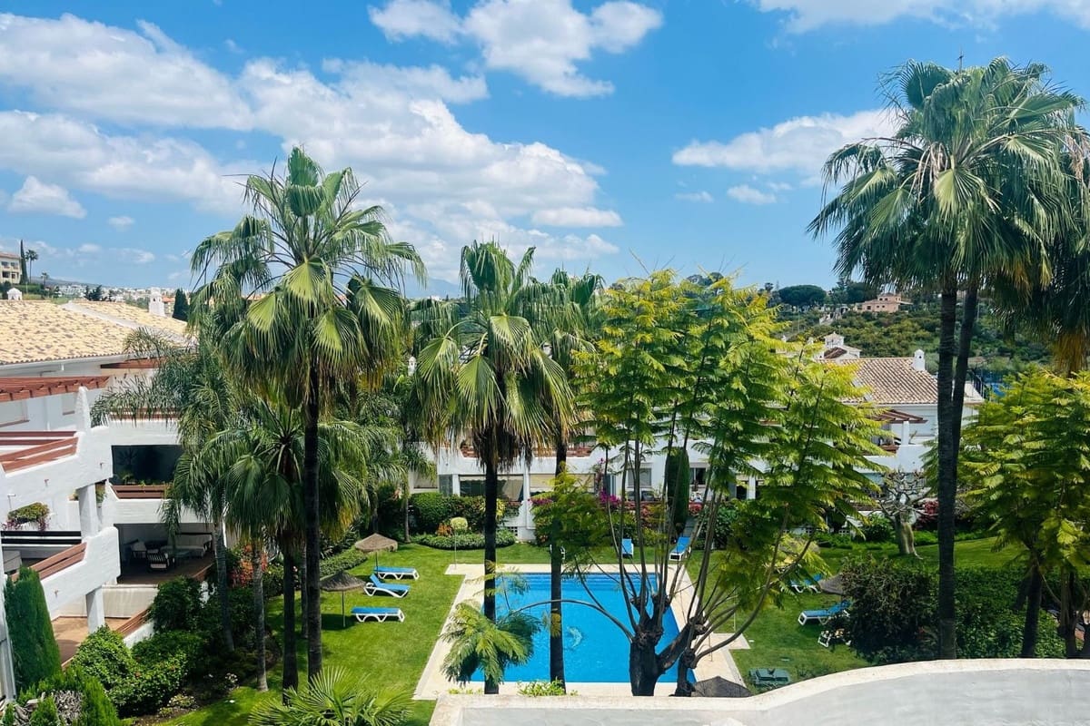 2 bedroom Apartment for sale in New Golden Mile with pool garage - € 349,000 (Ref: 9823482)