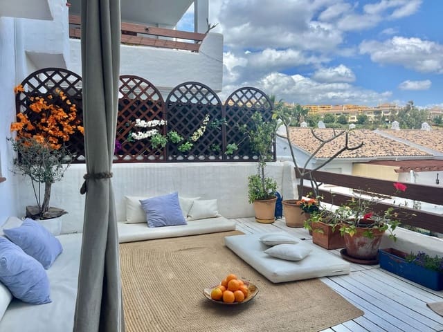 2 chambre Appartement à vendre à Selwo, Estepona avec piscine garage - 349 000 € (Ref: 9823482)