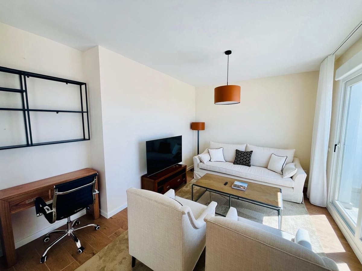3 soverom Penthouse til salgs i Estepona med svømmebasseng garasje - € 675 000 (Ref: 9825625)