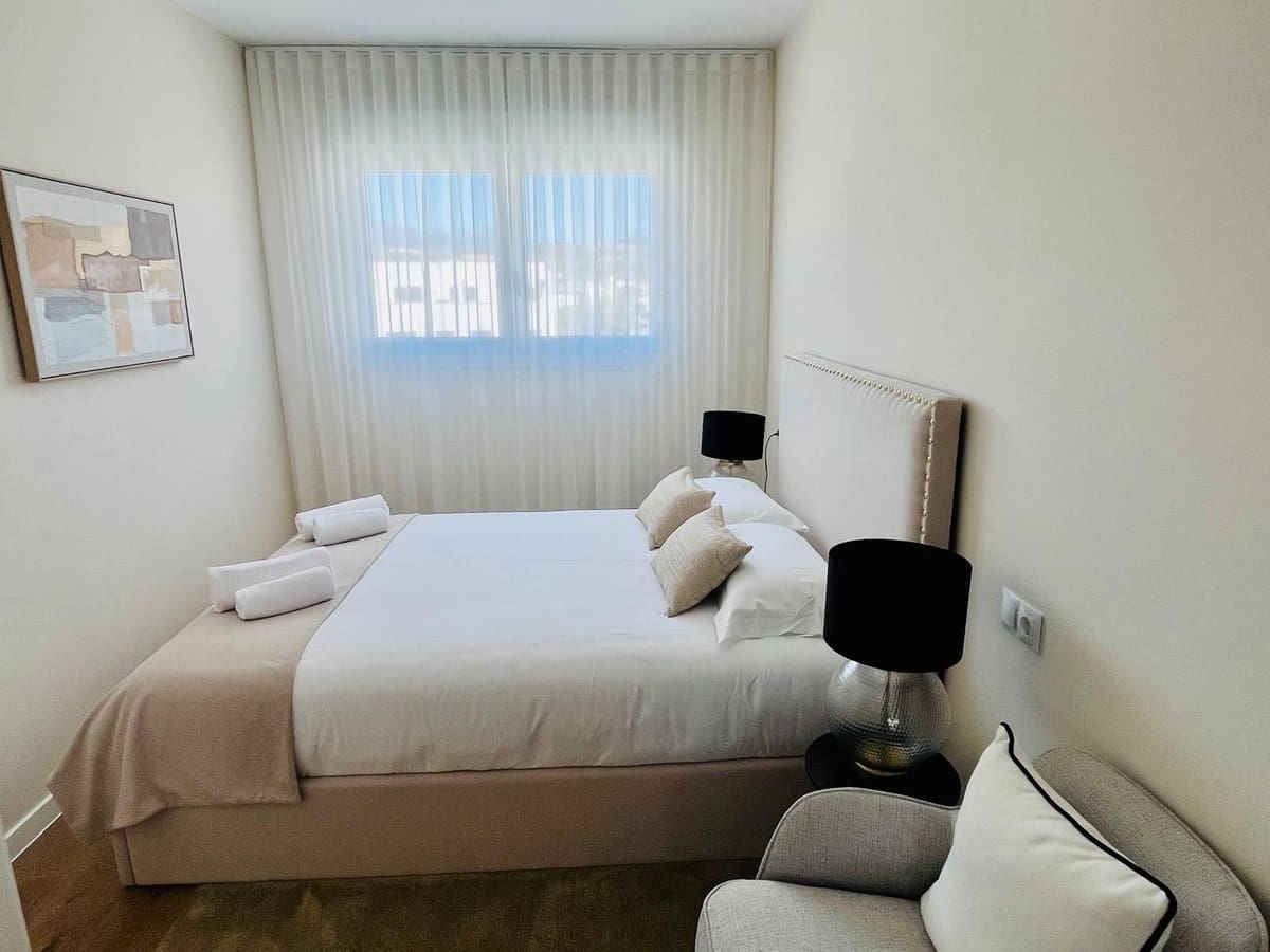 3 soverom Penthouse til salgs i Estepona med svømmebasseng garasje - € 675 000 (Ref: 9825625)