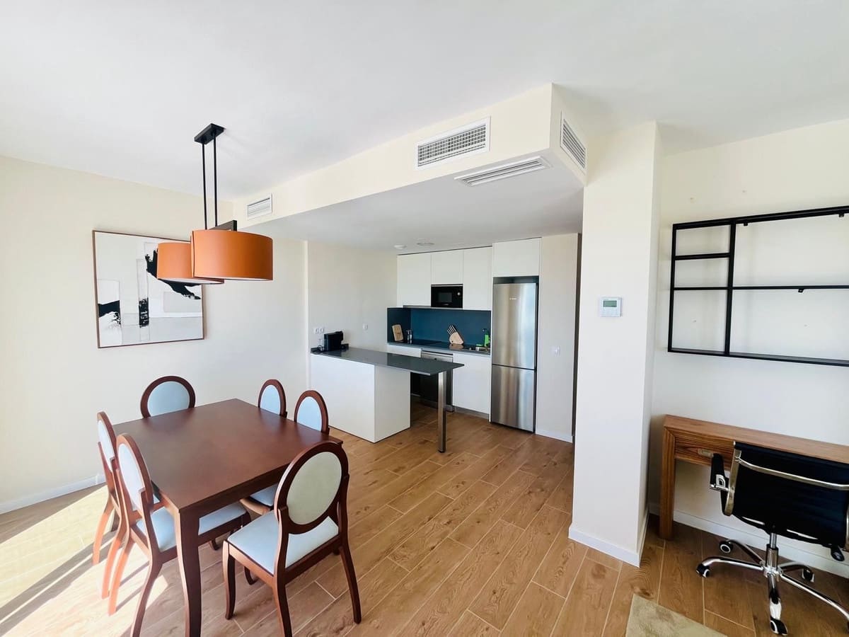 3 soverom Penthouse til salgs i Estepona med svømmebasseng garasje - € 675 000 (Ref: 9825625)