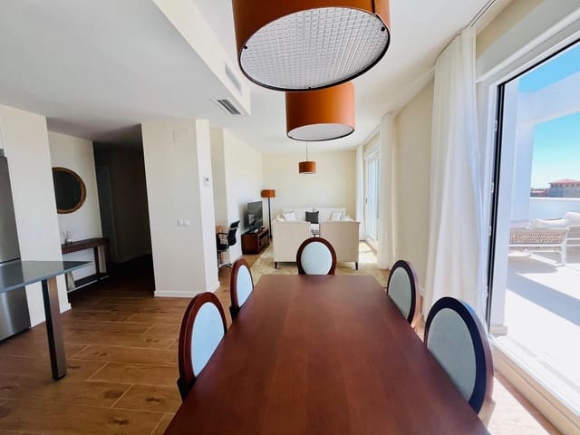 3 soverom Penthouse til salgs i Estepona med svømmebasseng garasje - € 675 000 (Ref: 9825625)