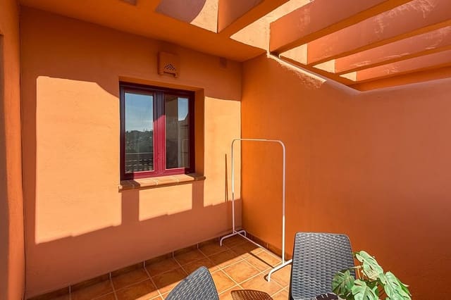 1 chambre Appartement à vendre à El Paraiso, Estepona avec piscine garage - 260 000 € (Ref: 9825633)