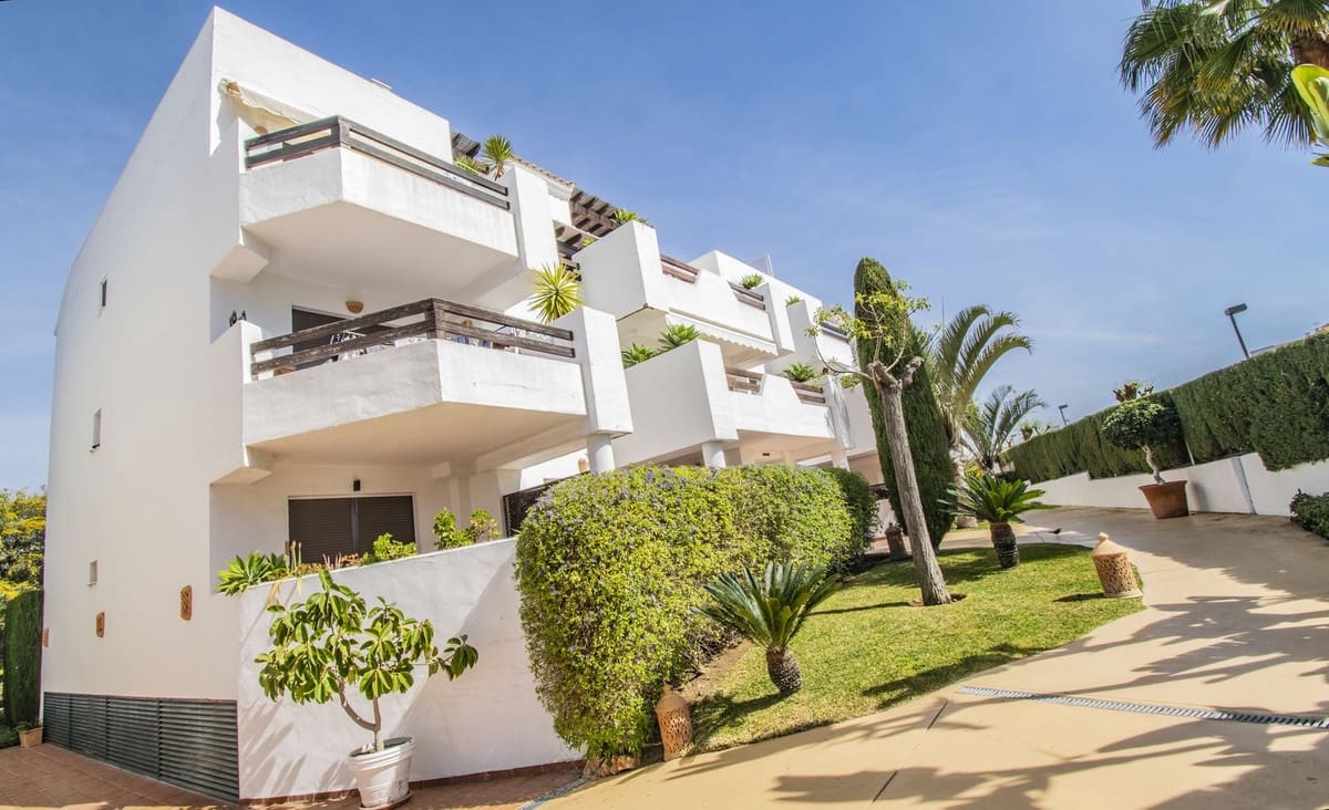 1 chambre Appartement à vendre à Costalita avec piscine garage - 249 000 € (Ref: 9825634)