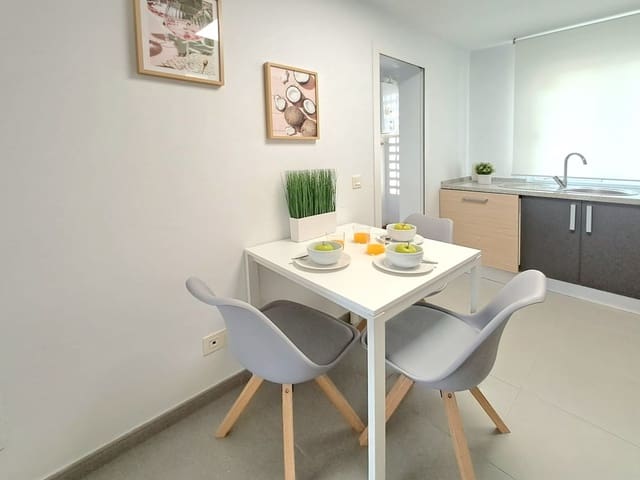 2 sypialnia Apartament na sprzedaż w Estepona z basenem garażem - 320 000 € (Ref: 9826701)