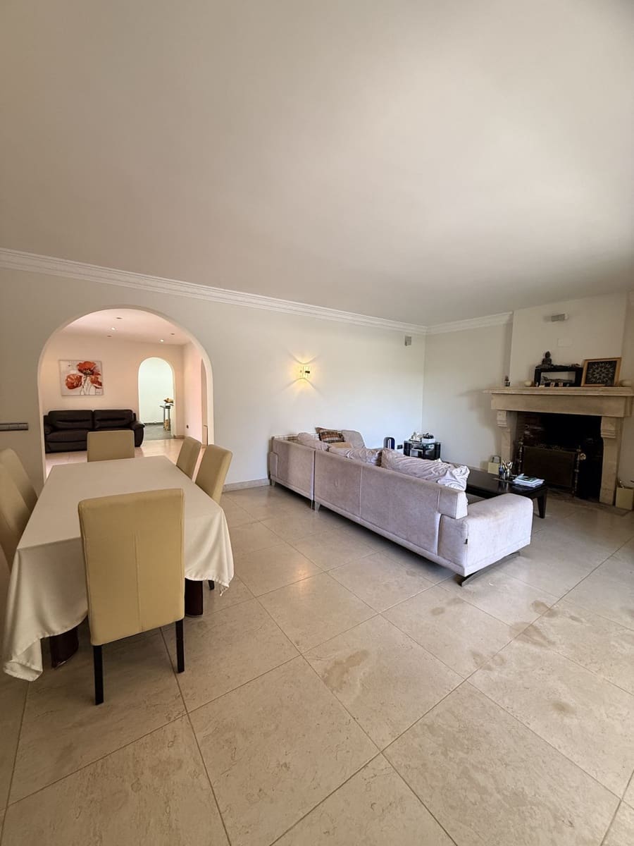 3 soverom Villa til salgs i Bel-Air med svømmebasseng garasje - € 1 200 000 (Ref: 9826703)