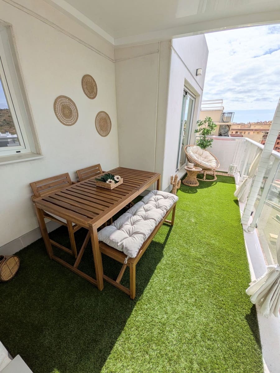 3 soverom Penthouse til salgs i Estepona med svømmebasseng garasje - € 729 000 (Ref: 9826705)